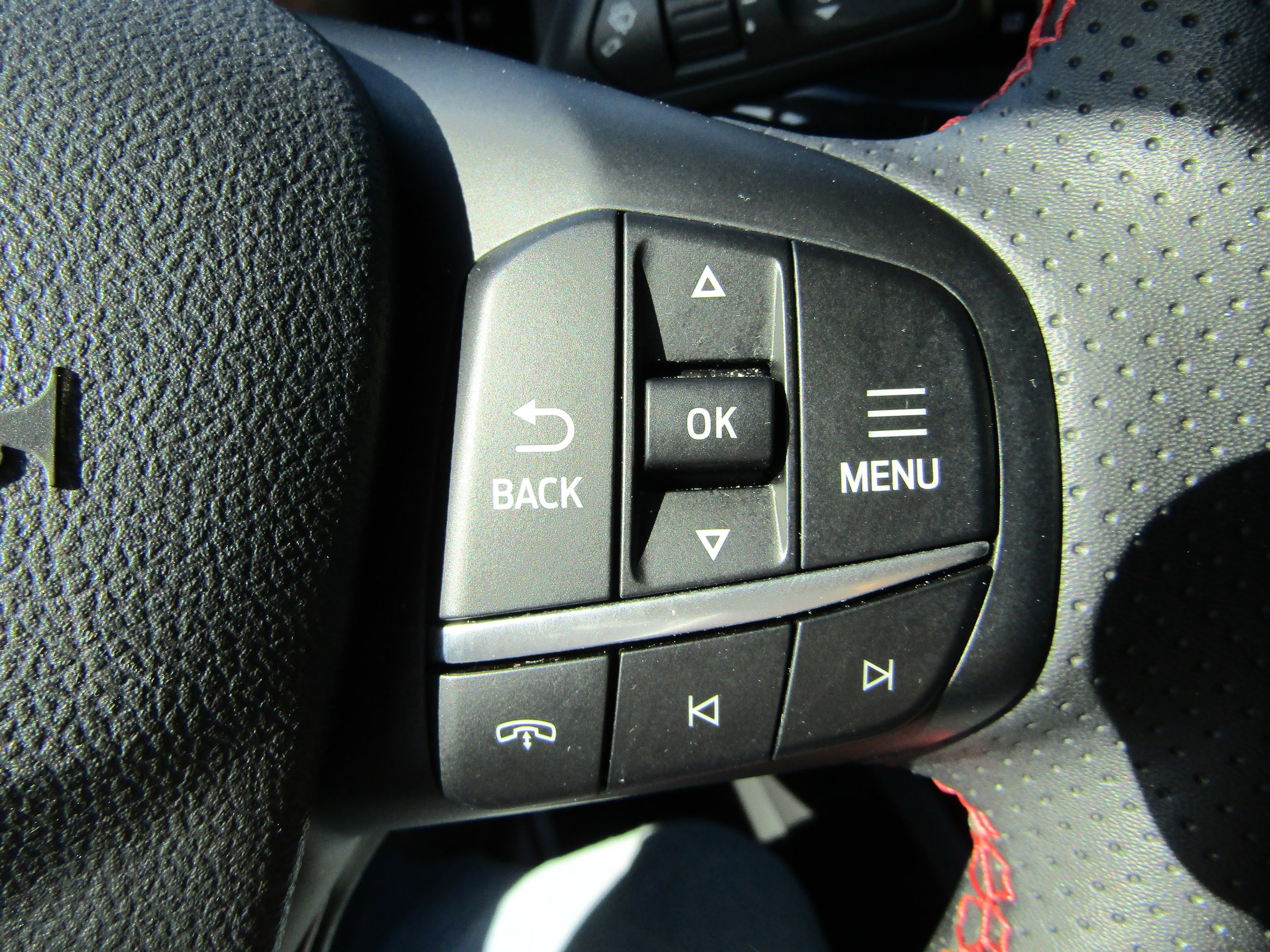 Used 2024 Ford Escape ST-Line w/ Tech Pack #1 AWD/4WD image 23