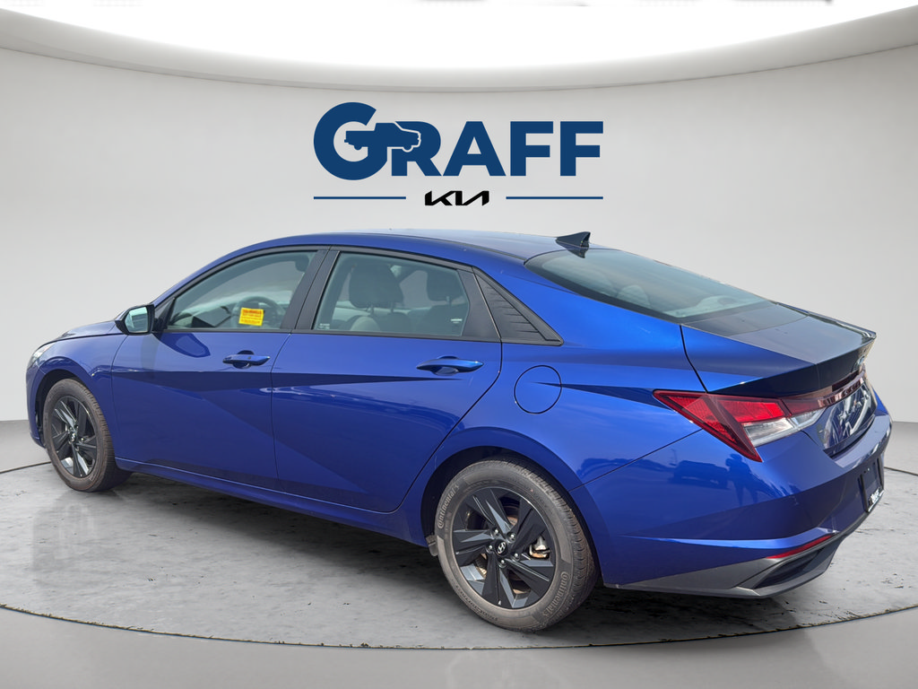 Used 2023 Hyundai Elantra SEL w/ Cargo Package FWD image 6