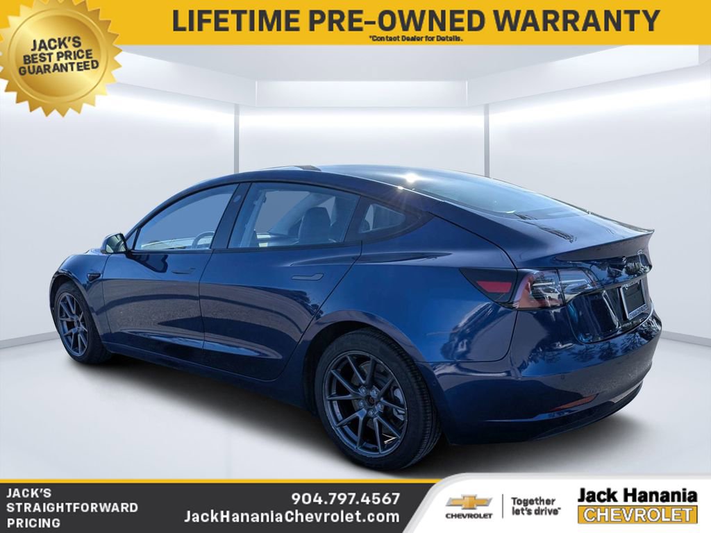 Used 2022 Tesla Model 3 Standard Range image 5