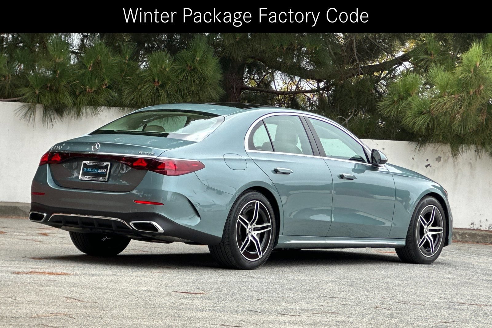 Used 2025 Mercedes-Benz E 350 4MATIC Sedan image 5