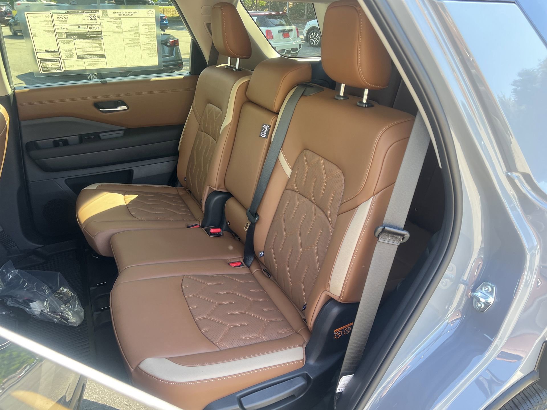 New 2026 Nissan Pathfinder Platinum AWD/4WD image 18
