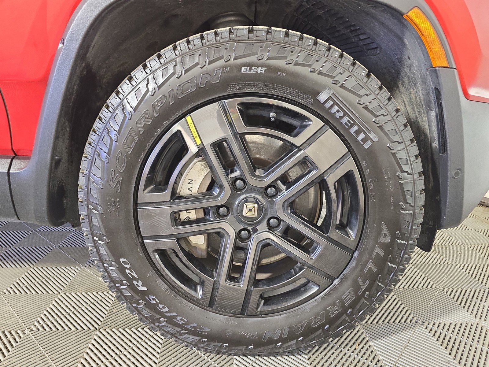 Used 2023 Rivian R1T Adventure AWD/4WD image 11
