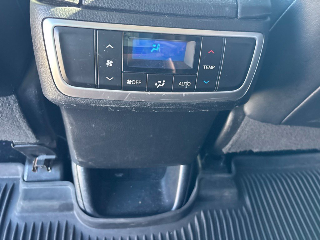 Used 2018 Toyota Highlander XLE FWD image 14