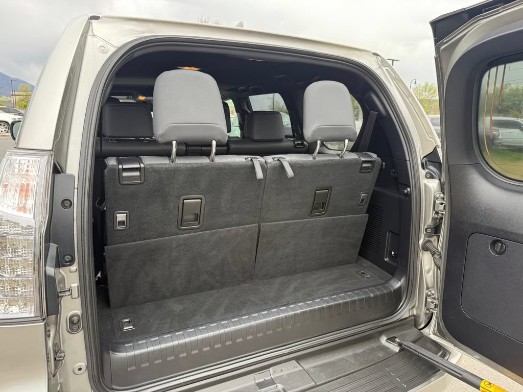 Used 2020 Lexus GX 460 Premium w/ Premium Package AWD/4WD image 15