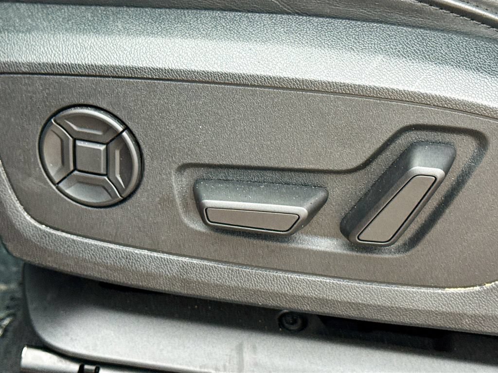 Used 2022 Audi Q3 2.0T Premium Plus AWD/4WD image 24