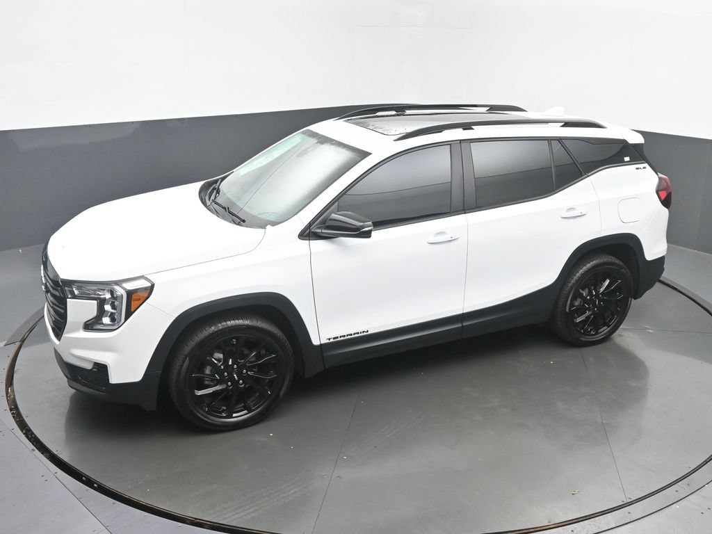 Used 2024 GMC Terrain SLE w/ Driver Convenience Package FWD image 37
