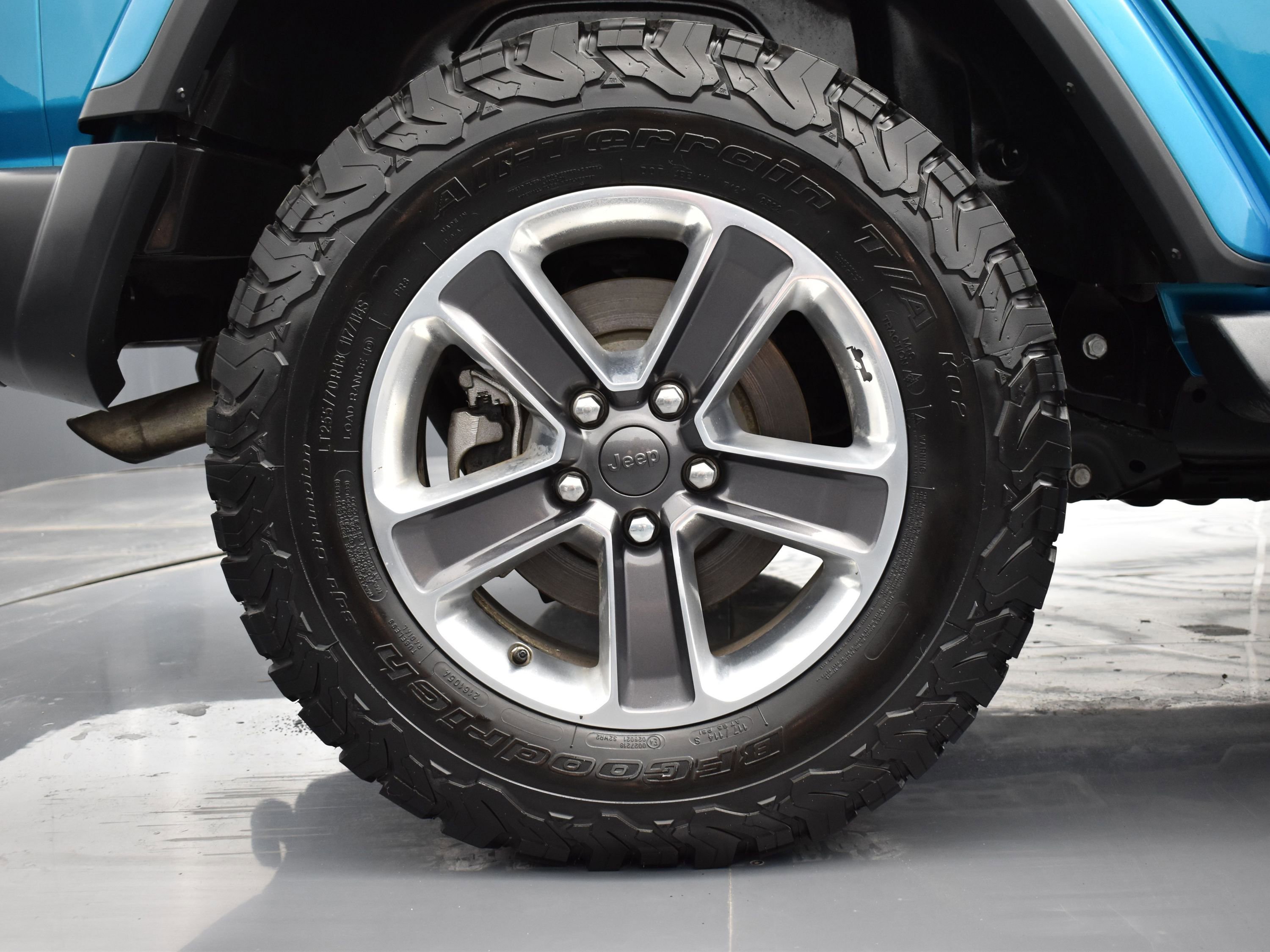 Used 2020 Jeep Wrangler Unlimited Sahara image 17