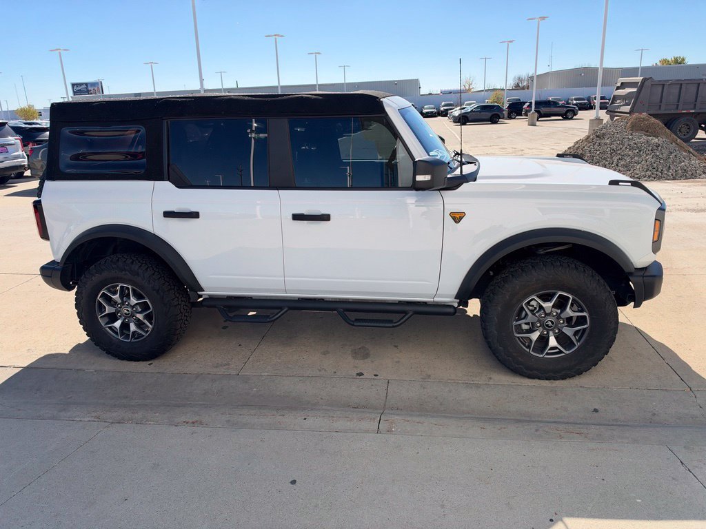 Used 2023 Ford Bronco Badlands AWD/4WD image 7