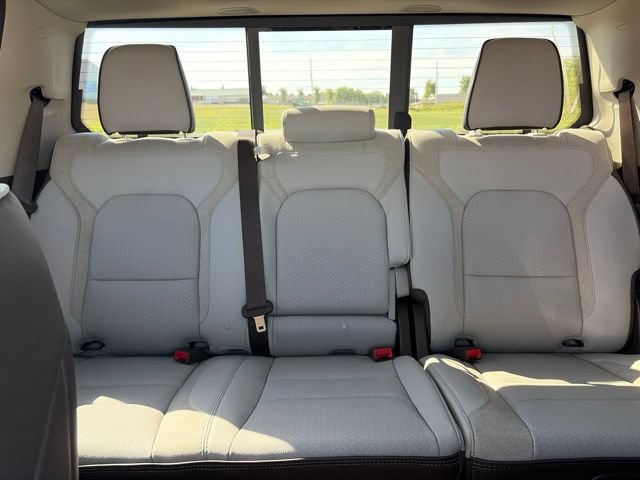 New 2027 RAM 1500 Laramie w/ Chrome Appearance Group AWD/4WD image 15