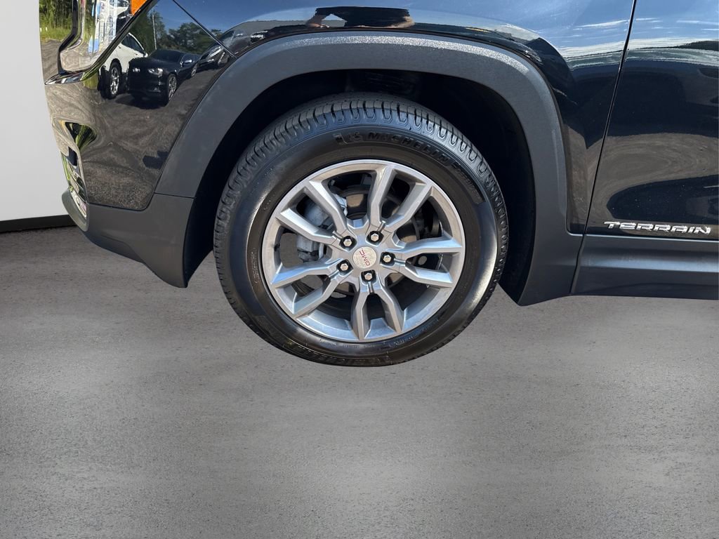 Used 2022 GMC Terrain SLT image 12
