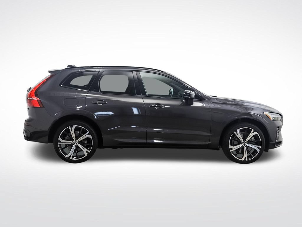 Used 2022 Volvo XC60 B6 R-Design w/ Protection Package Premier AWD/4WD image 6
