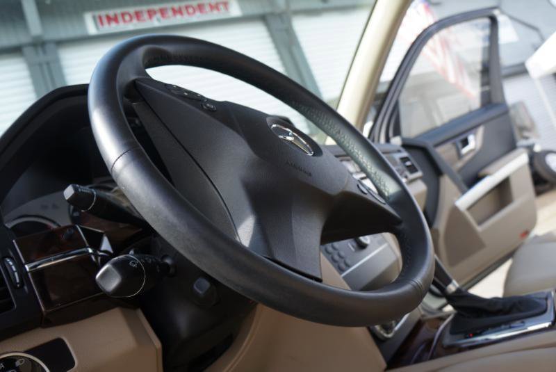 Used 2011 Mercedes-Benz GLK 350 2WD image 6