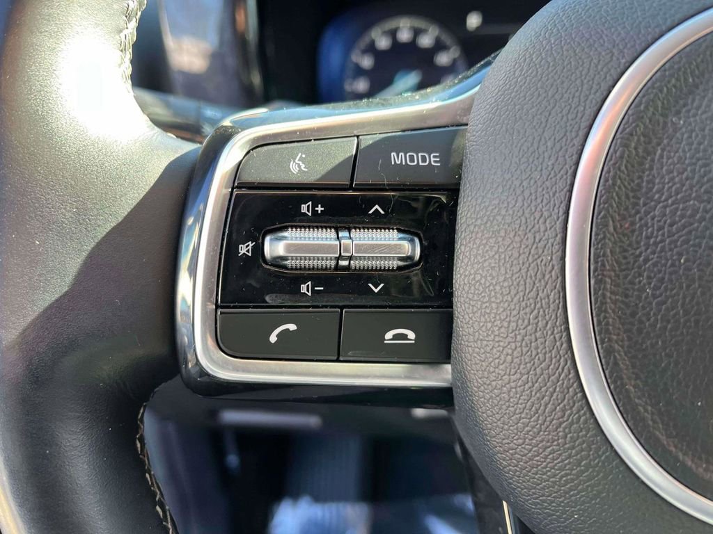 Used 2023 Kia Sorento SX Prestige image 20