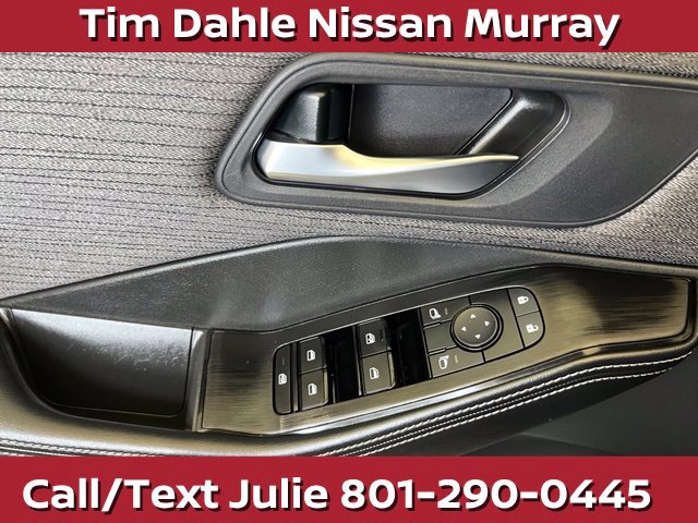 Used 2023 Nissan Rogue SV FWD image 22