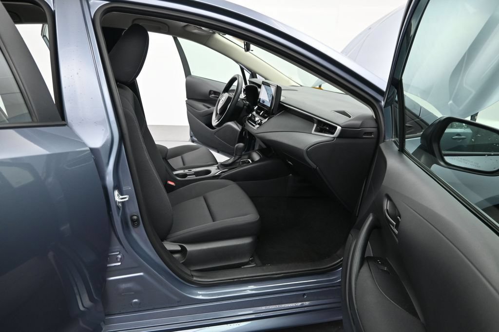 Used 2026 Toyota Corolla LE FWD image 18