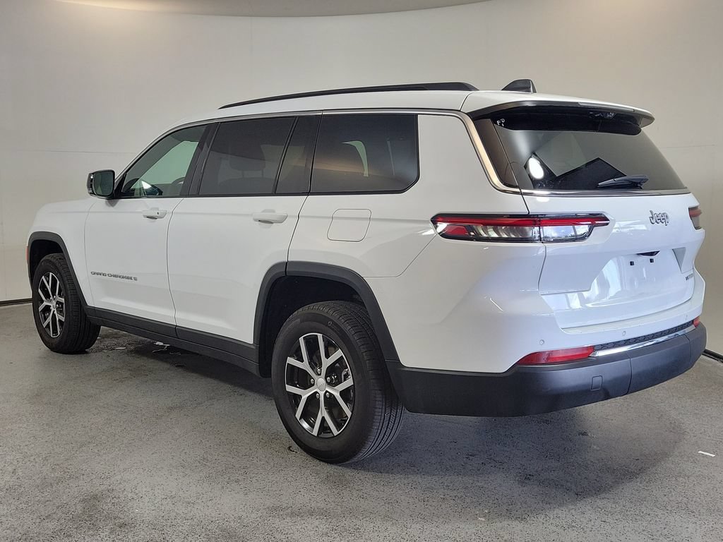 Used 2025 Jeep Grand Cherokee L Limited w/ Luxury Tech Group II RWD image 5