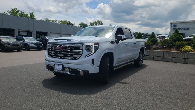 New 2026 GMC Sierra 1500 Denali w/ Denali Reserve Package AWD/4WD image 3
