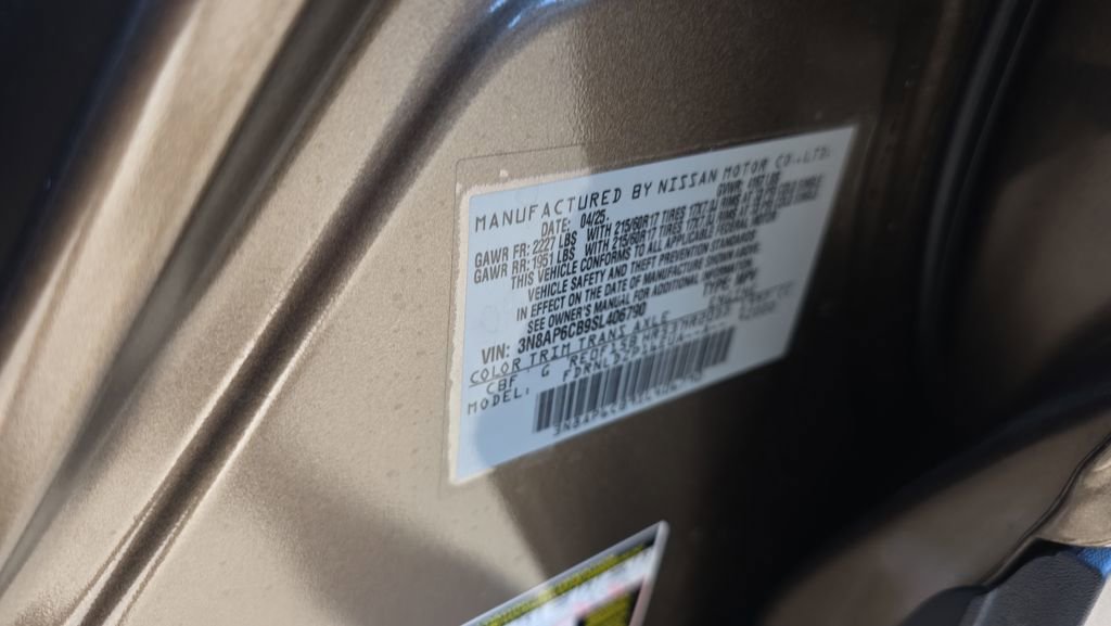 Used 2025 Nissan Kicks SV image 37