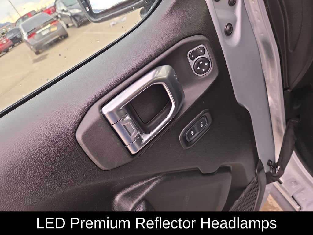 Used 2023 Jeep Wrangler Unlimited image 12