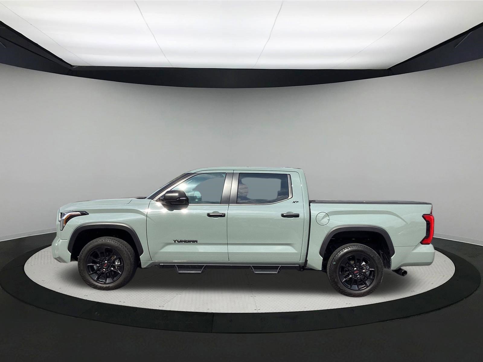 Used 2025 Toyota Tundra SR5 w/ SR5 Convenience Package AWD/4WD image 5