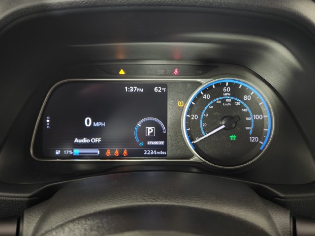 Used 2025 Nissan Leaf S FWD image 23