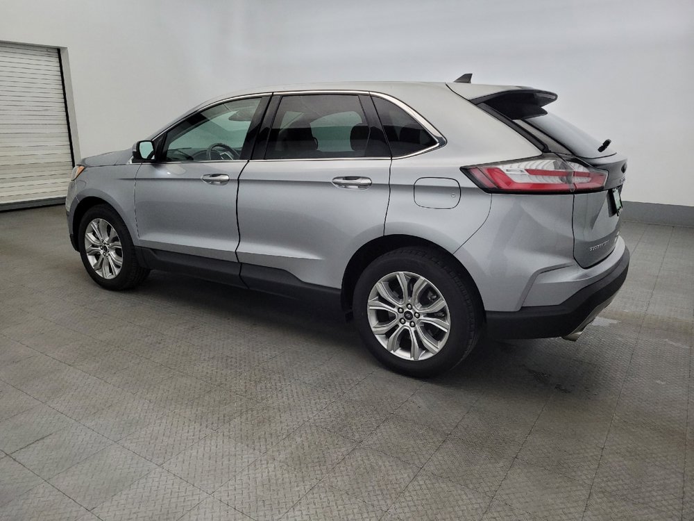 Used 2024 Ford Edge Titanium image 3