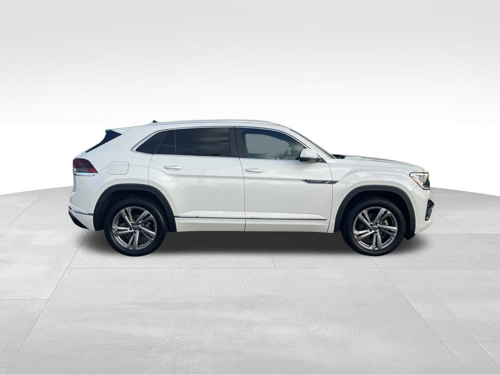 Used 2024 Volkswagen Atlas Cross Sport SEL R-Line image 9