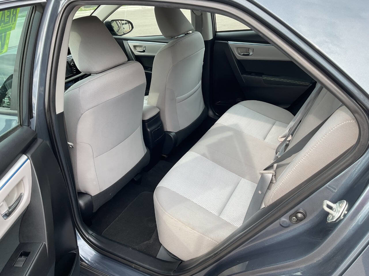 Used 2016 Toyota Corolla LE image 25