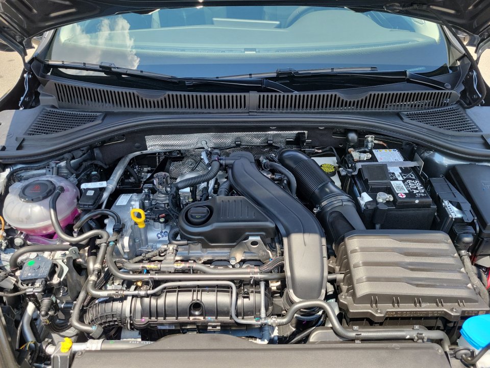New 2026 Volkswagen Jetta SE FWD image 16
