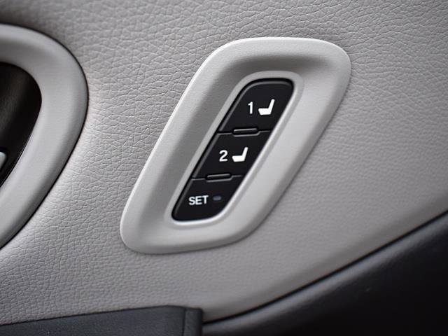 Used 2024 Honda Pilot Touring image 14