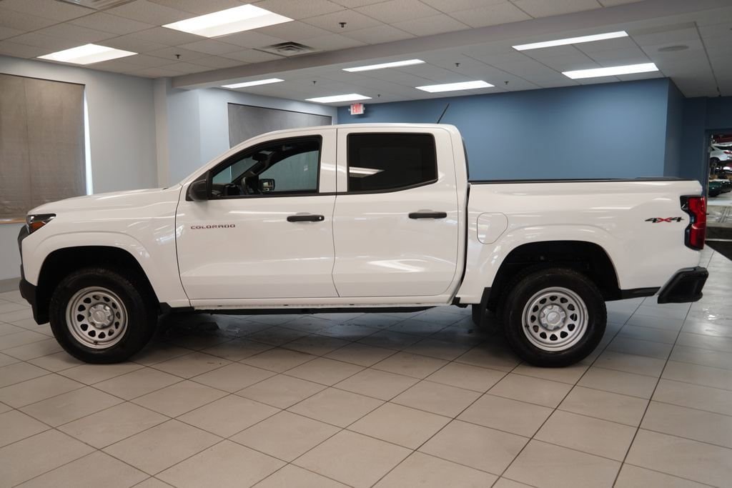 New 2026 Chevrolet Colorado W/T w/ Advanced Trailering Package AWD/4WD image 2