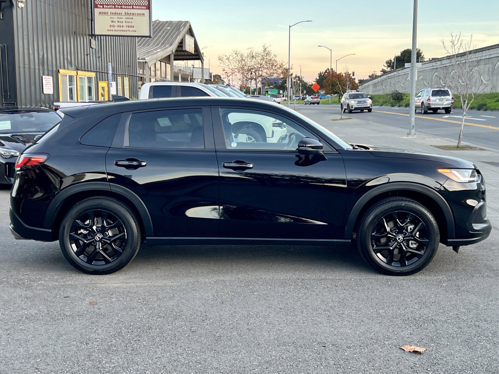 Used 2023 Honda HR-V Sport image 5