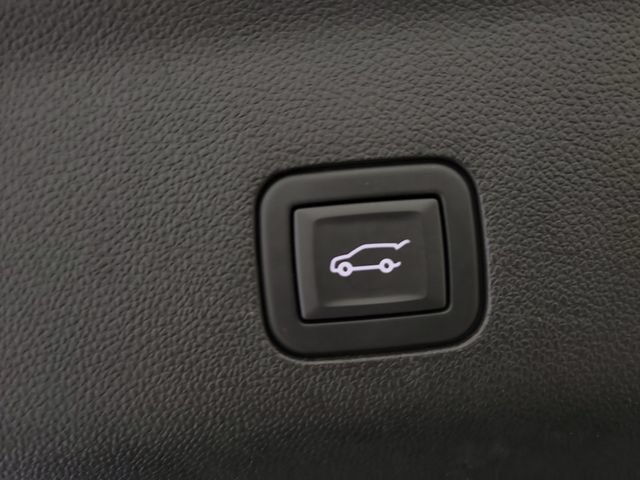 Used 2024 GMC Yukon SLT w/ SLT Luxury Package AWD/4WD image 8