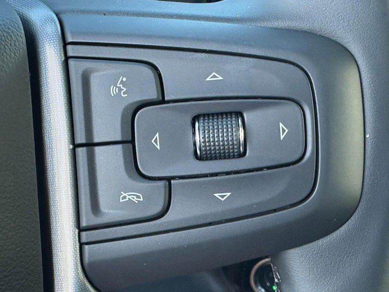 New 2026 GMC Sierra 1500 SLE image 13