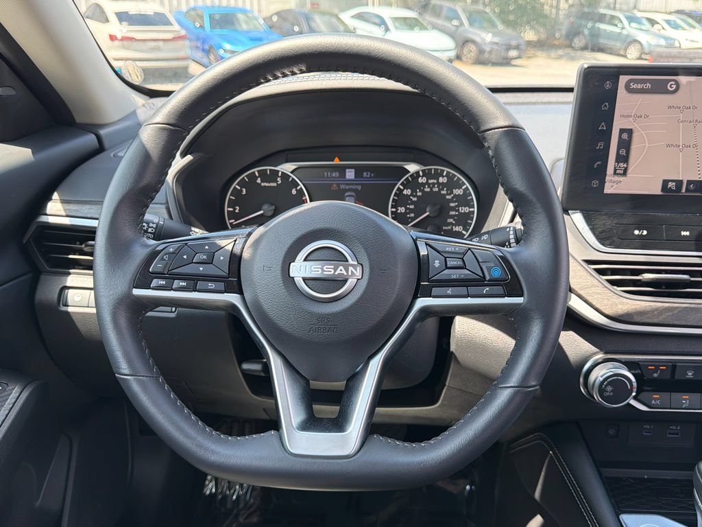Used 2024 Nissan Altima 2.5 SV w/ SV Premium Package AWD/4WD image 15