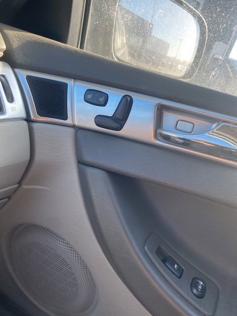 Used 2008 Chrysler Pacifica Touring image 23