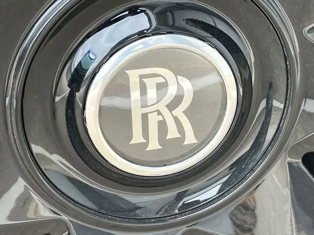 Used 2020 Rolls-Royce Phantom Sedan RWD image 25