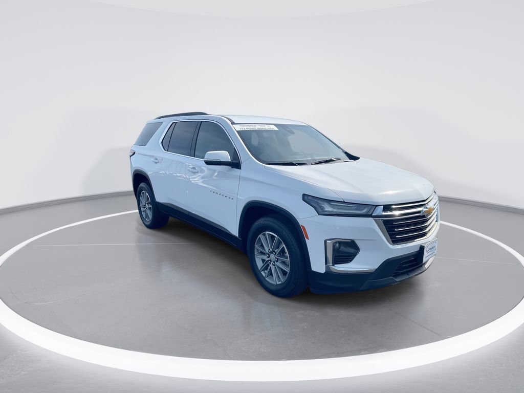 Used 2023 Chevrolet Traverse LT image 2