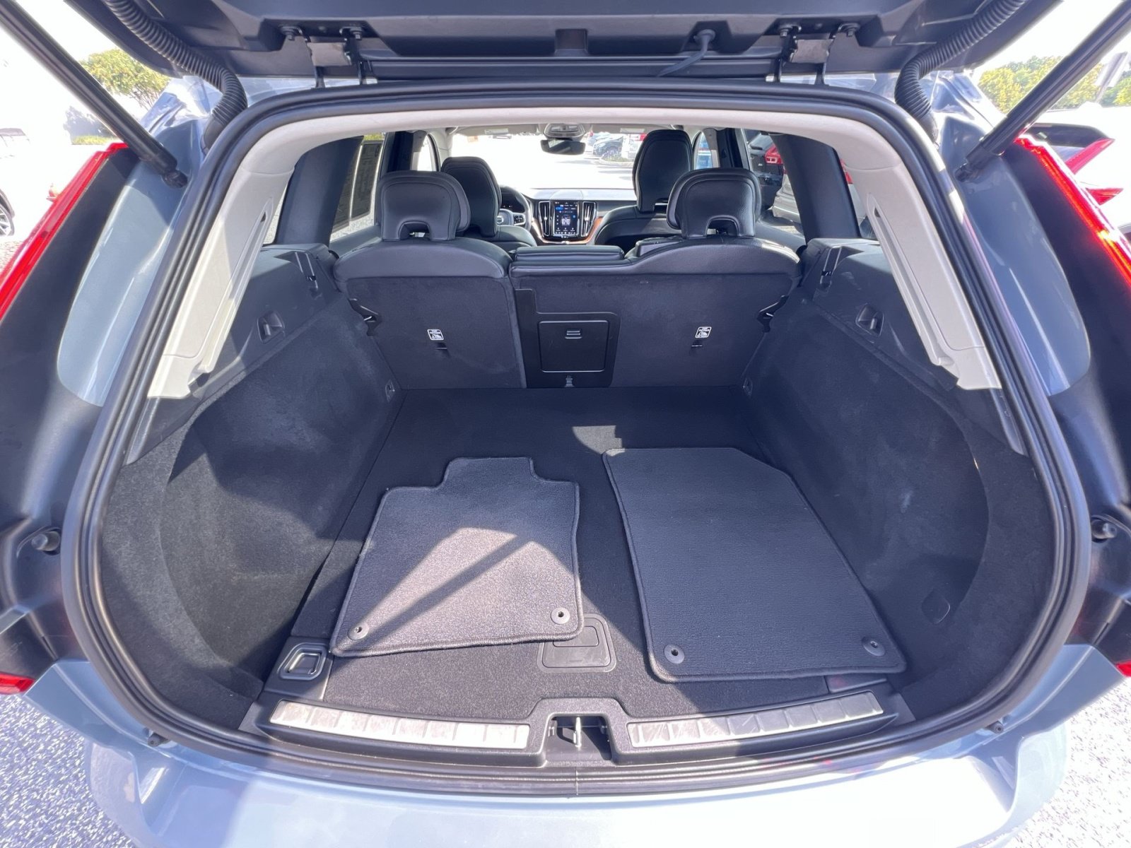 Used 2024 Volvo XC60 B5 Plus w/ Climate Package AWD/4WD image 26