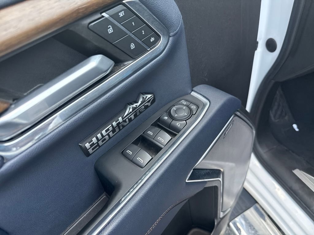 Used 2023 Chevrolet Silverado 1500 High Country w/ Technology Package image 14