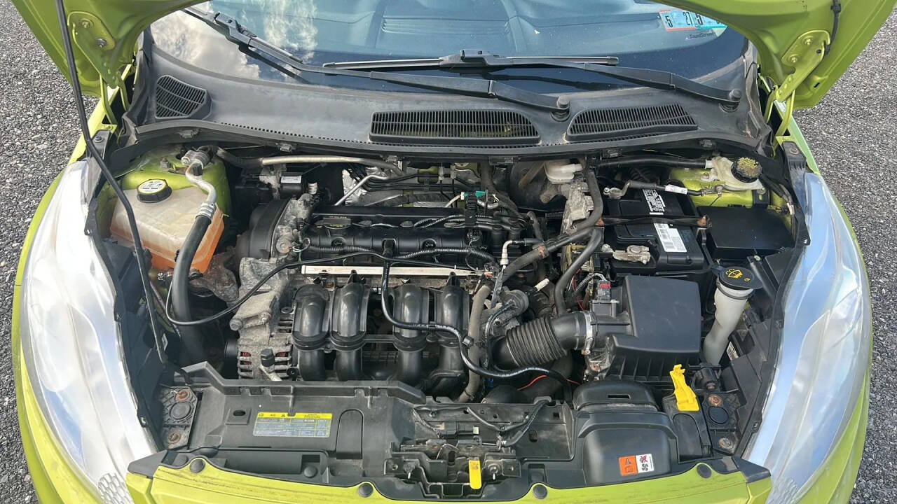 Used 2012 Ford Fiesta SES FWD image 14