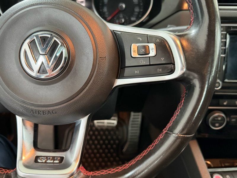 Used 2016 Volkswagen Jetta GLI SEL FWD image 21