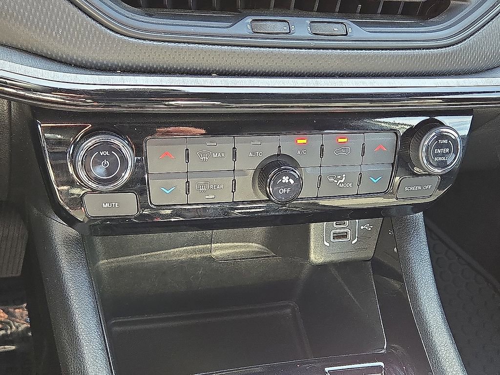 Used 2024 Jeep Compass Trailhawk image 30