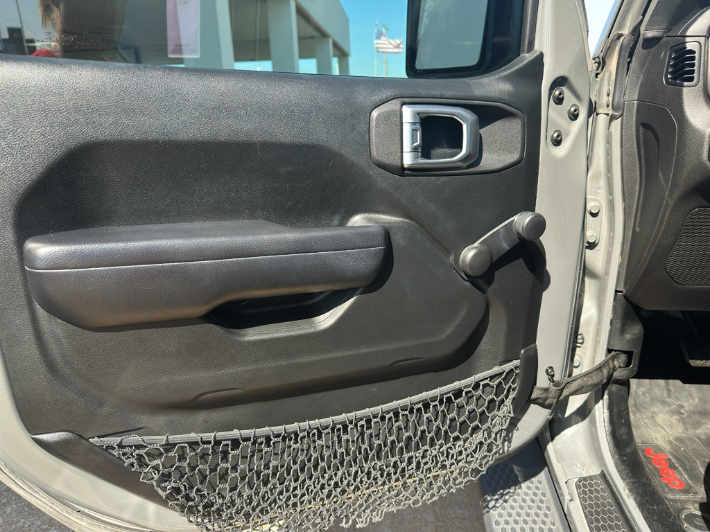 Used 2018 Jeep Wrangler Sport AWD/4WD image 10