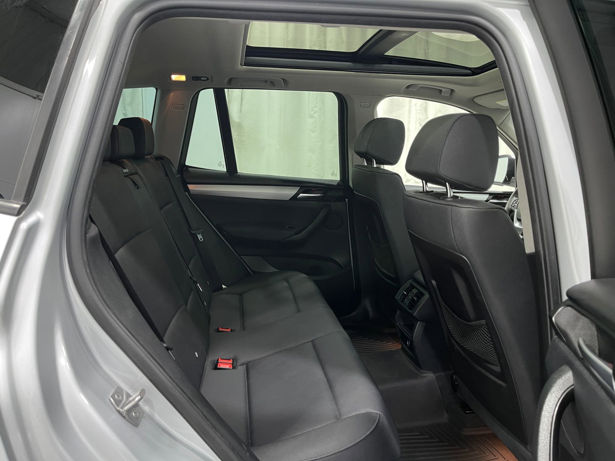 Used 2017 BMW X3 xDrive28i AWD/4WD image 31
