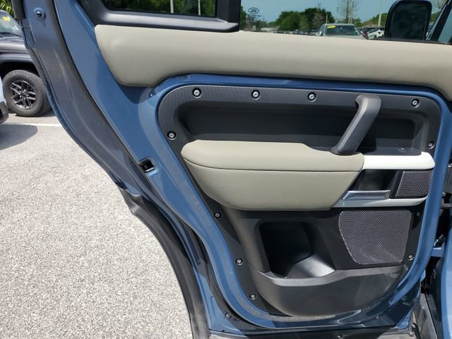 Used 2022 Land Rover Defender 110 S image 12