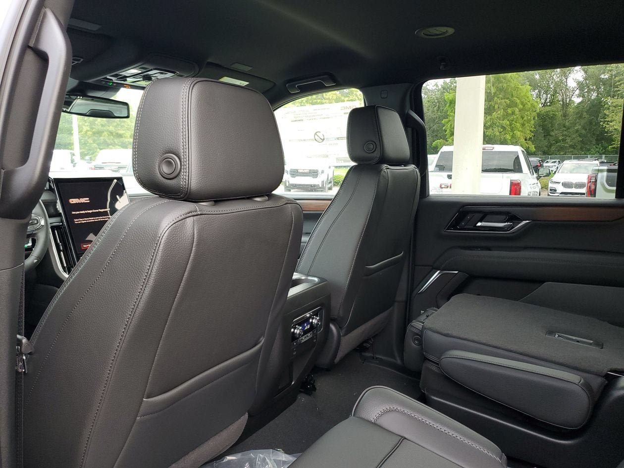 New 2026 GMC Yukon XL Denali RWD image 10