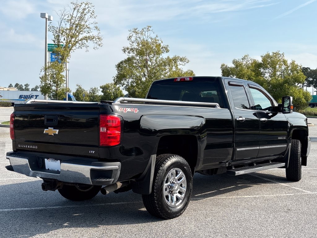 Used 2018 Chevrolet Silverado 3500 LTZ w/ Snow Plow Prep Package AWD/4WD image 23