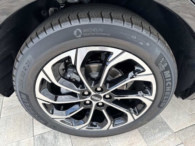 New 2025 Lincoln Nautilus Reserve image 32