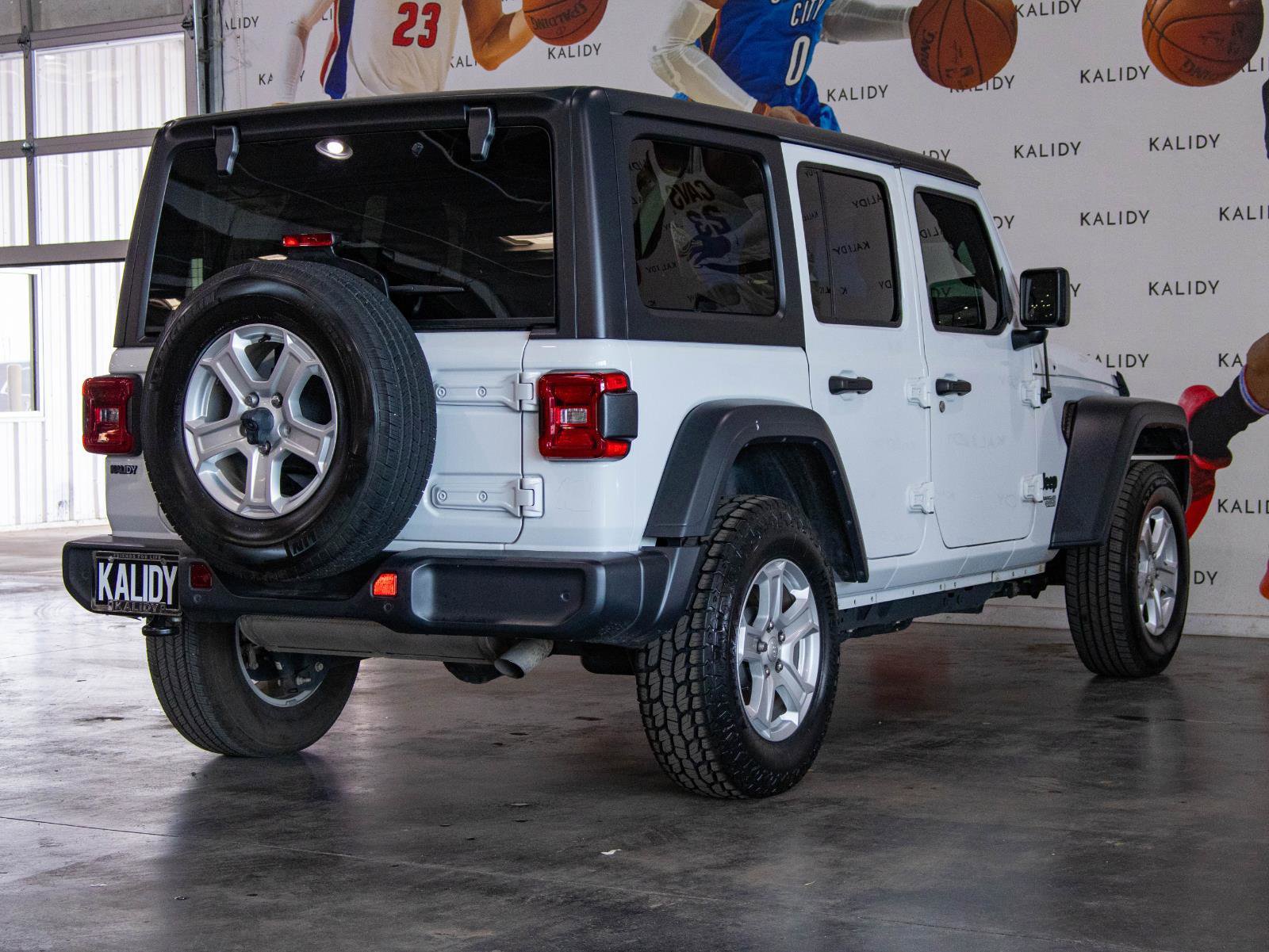 Used 2020 Jeep Wrangler Unlimited Sport S image 24